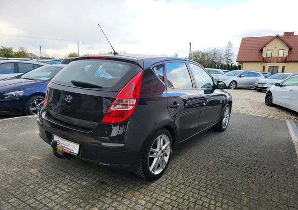 Hyundai I30 cena 18400 przebieg: 189008, rok produkcji 2008 z Mrozy małe 379